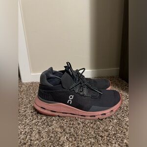 On CloudNova Womens 9